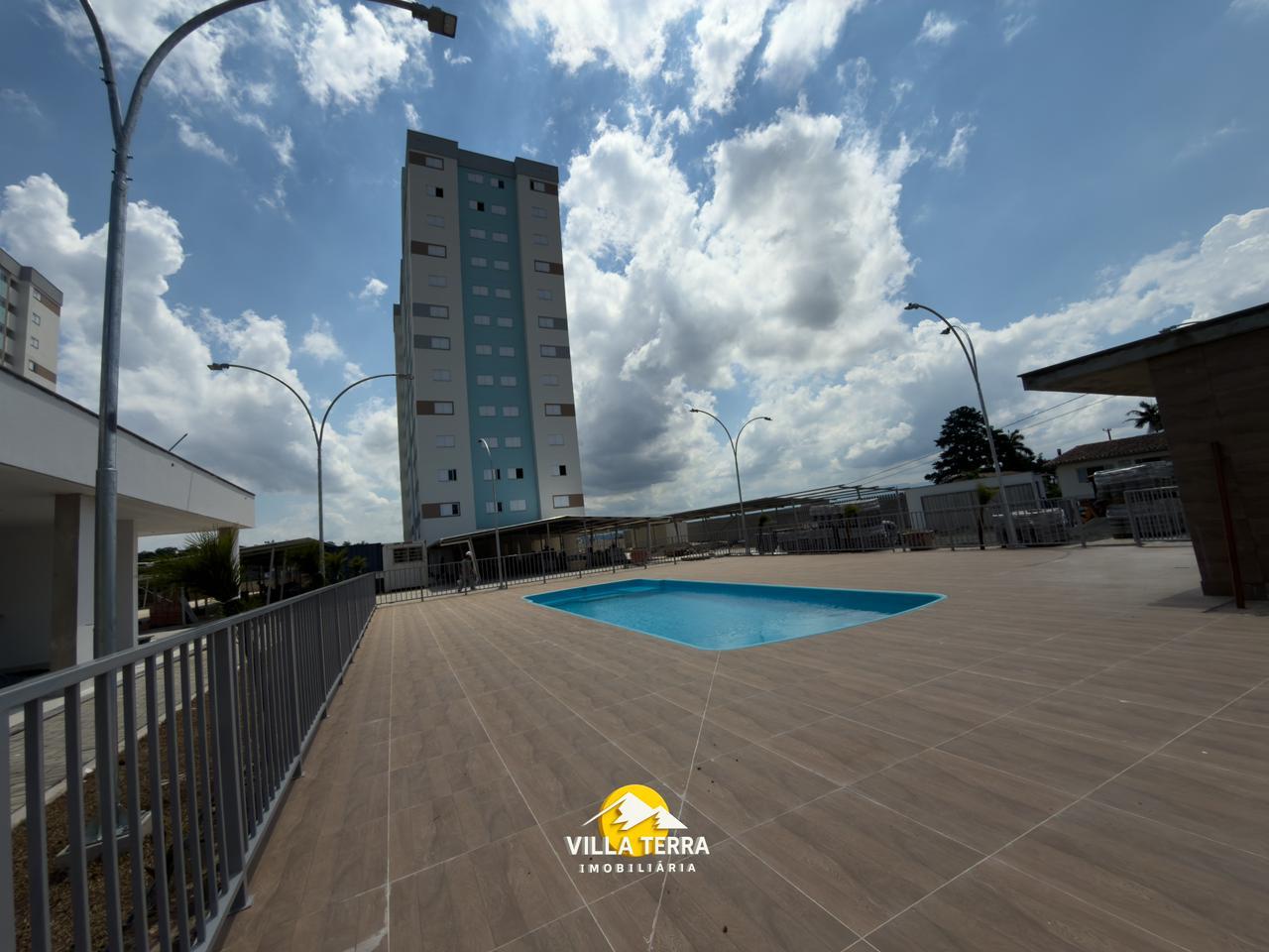 11- Apartamento último andar Localizado na Avenida Luíz Rosso