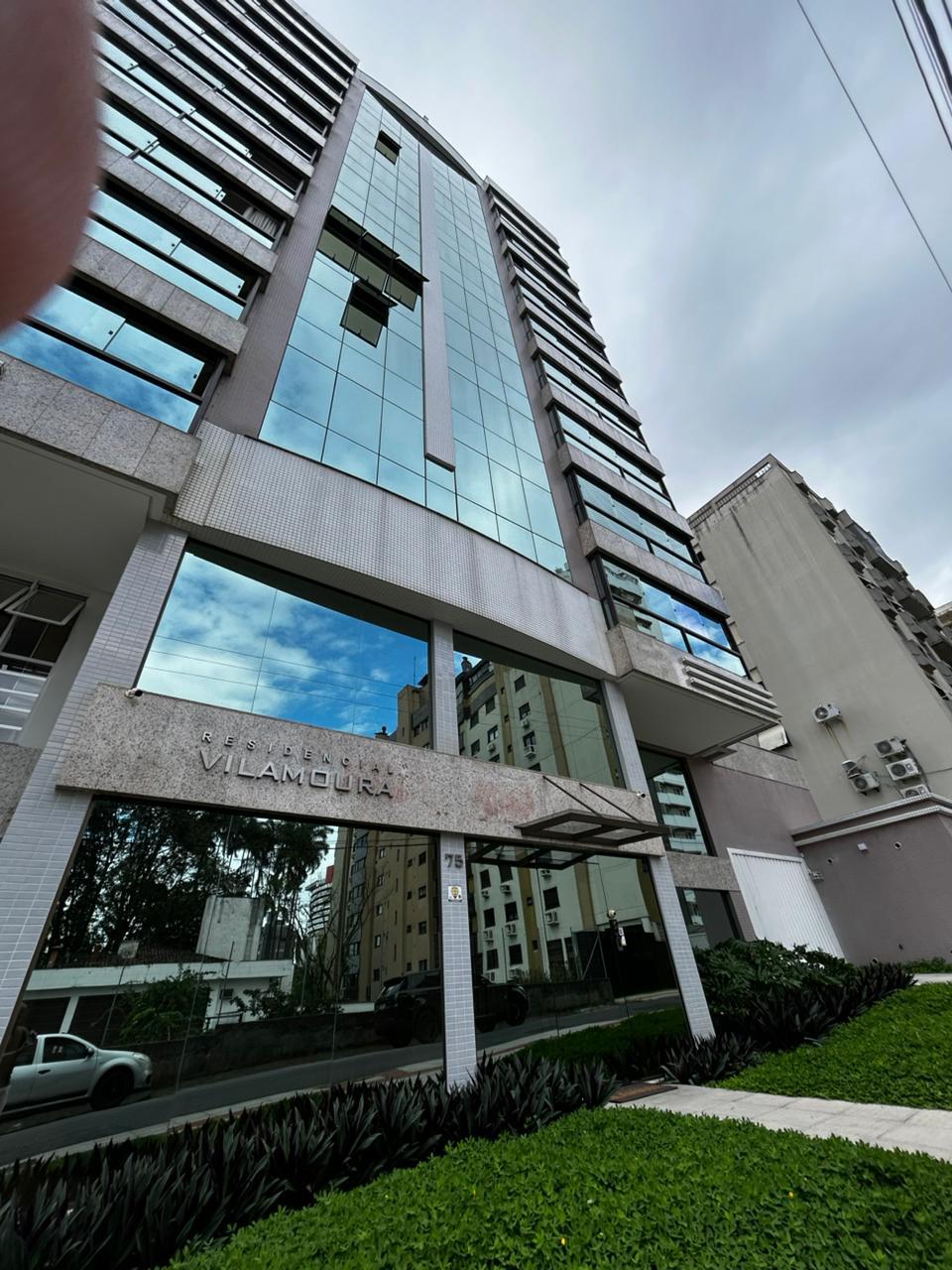 1-Apartamento localizado ao lado da Praça do Congresso, Centro de Criciúma