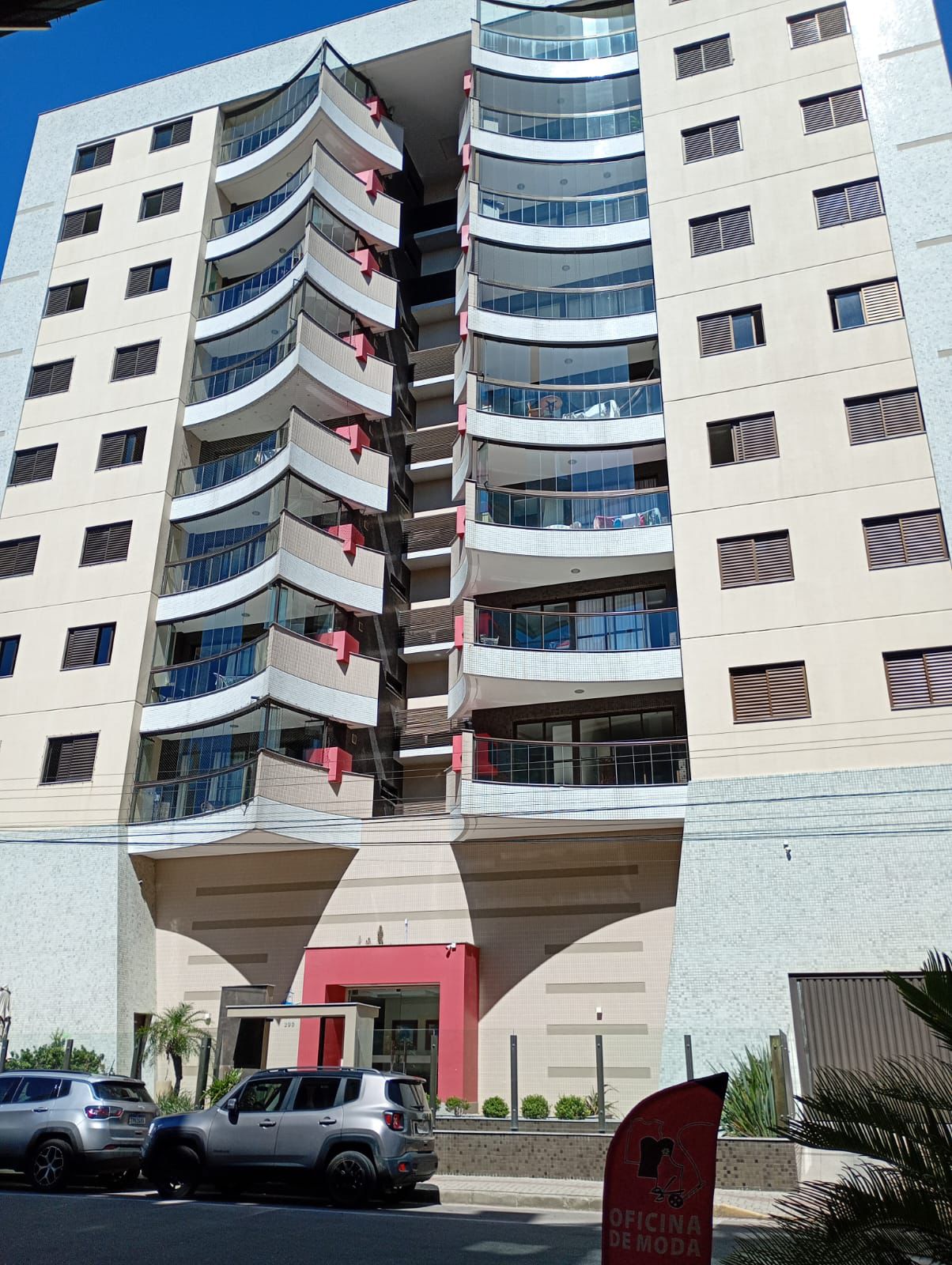 16-Apartamento alto padrão a 250m do mar,mobiliado,sol da manhã / Laguna