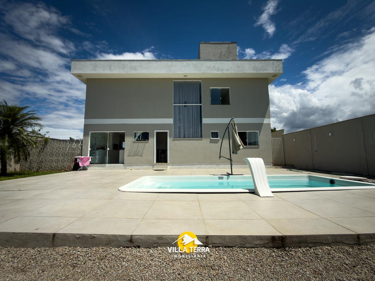 7- Casa Localizada no Bairro Primeira Linha  com piscina