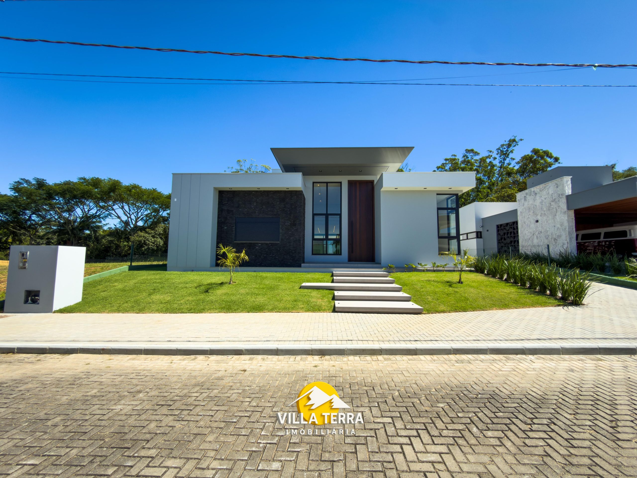 5 – Residência de alto padrão, Localizado no Condomínio Villagio Verde em Criciúma.