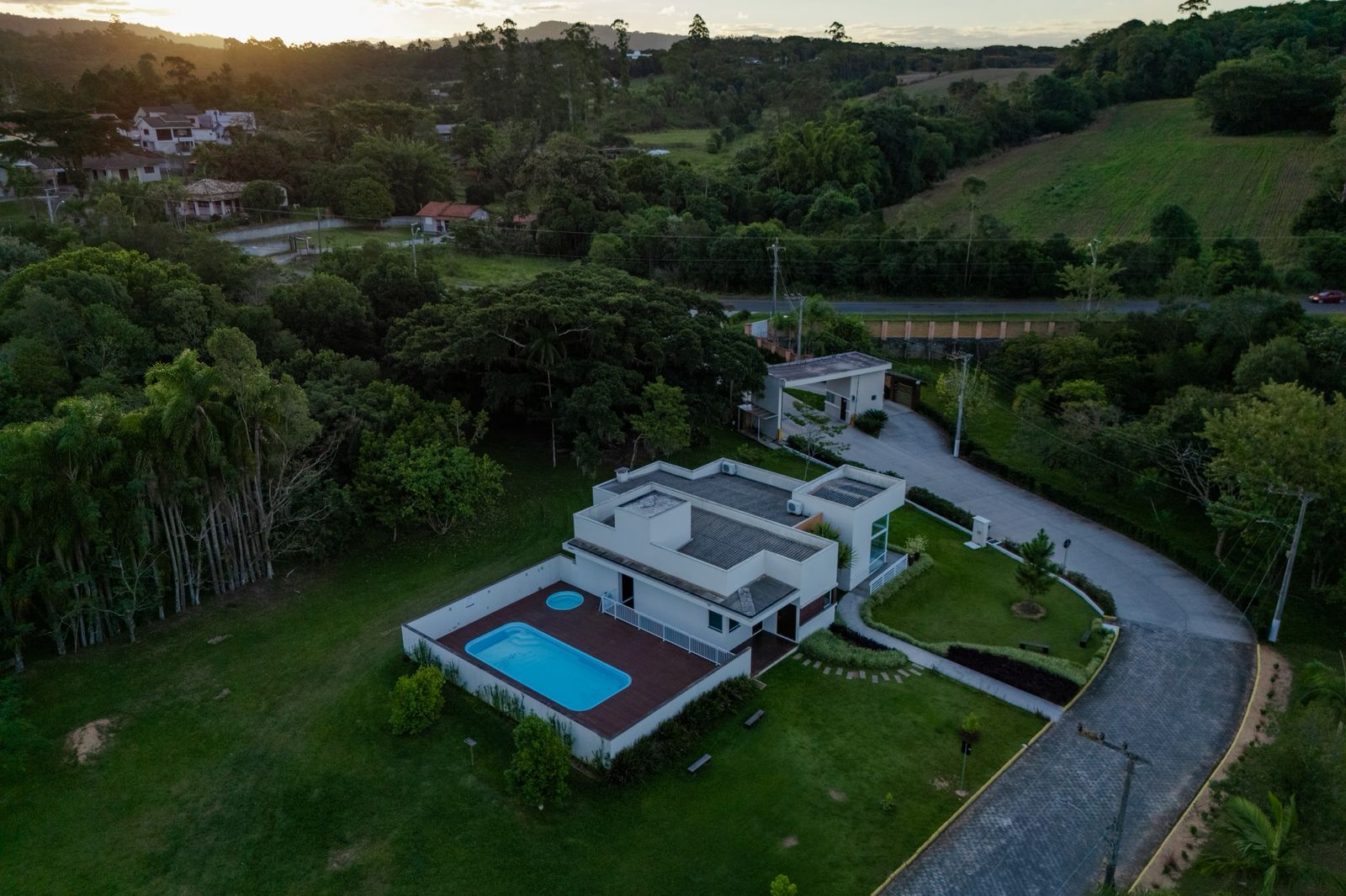 29- Terreno Exclusivo em Condomínio Fechado – Criciúma